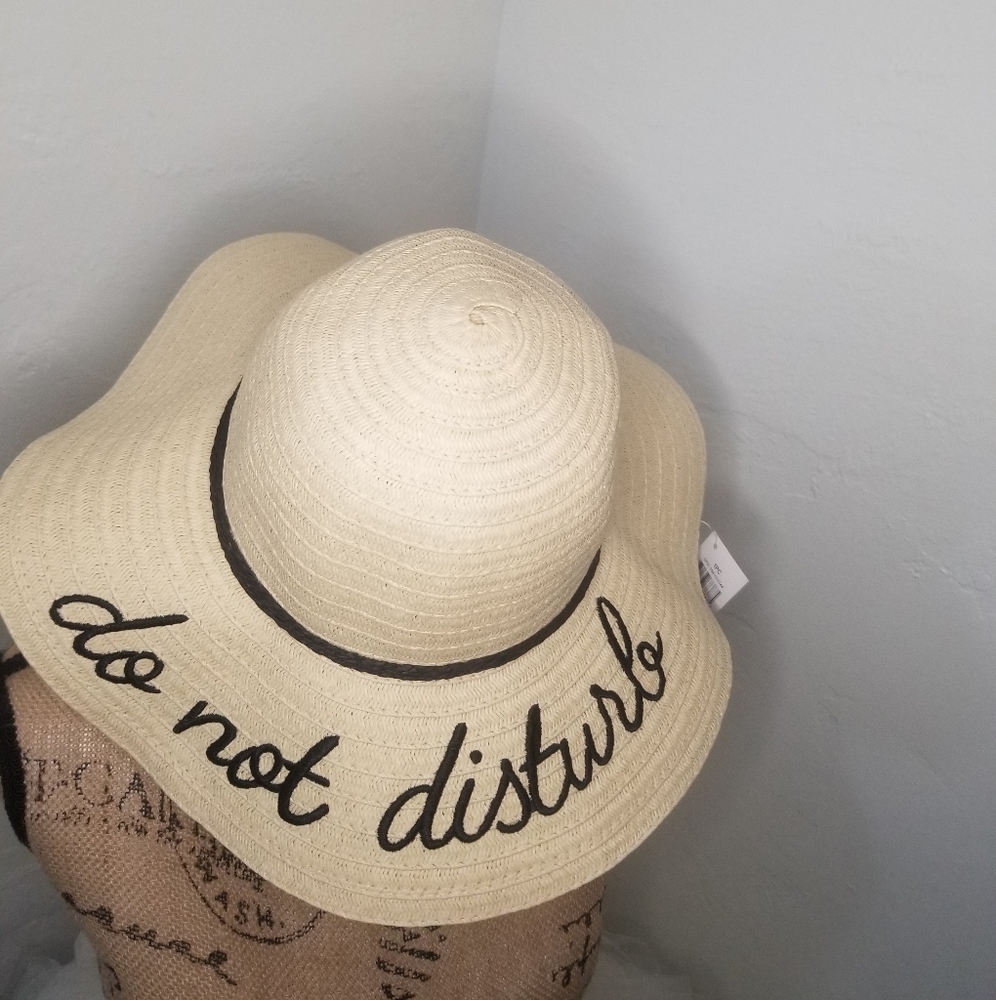 Floppy sun hat